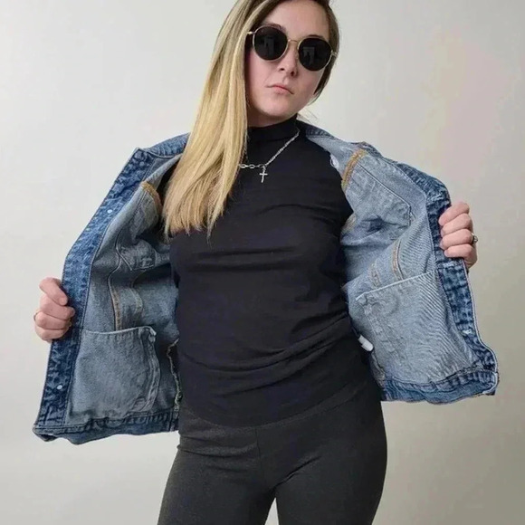 Ripped Faded Wash Denim Jean Trucker Jacket - L - Picture 4 of 6